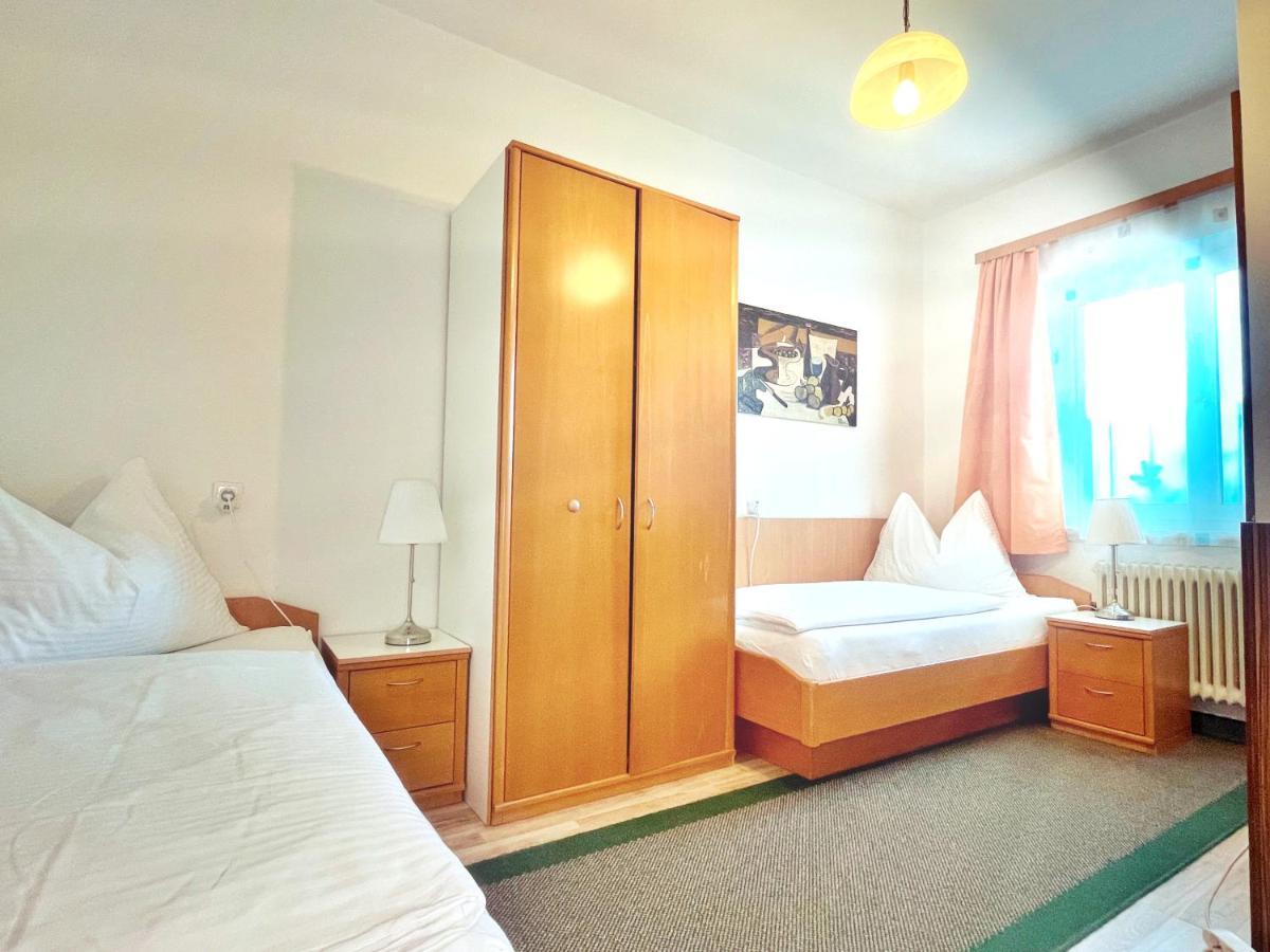 Gartenhotel Garni Pension B&B Innsbruck Exterior foto