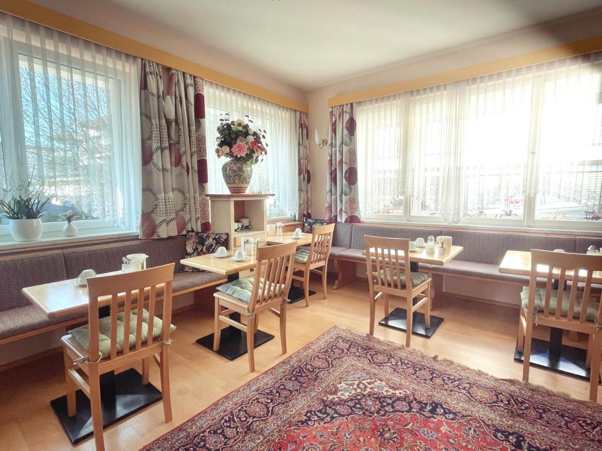Gartenhotel Garni Pension B&B Innsbruck Exterior foto
